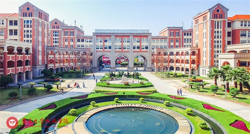 欧陆在线近日前往集美大学诚毅学院开展校招工作，正式启动2021秋冬季校招计划，未来欧陆在线还将面向多个线上线下渠道持续开放招聘，期望能遇到最合拍的你。