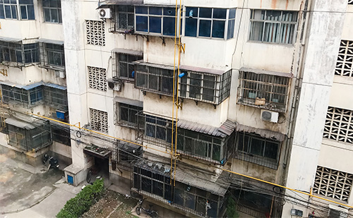 针对老旧小区的消防安全问题，欧陆在线提供基于边缘智能网关的智慧消防升级改造方案，融合物联网、智慧感知、大数据等技术，有效提高老小区消防安全水平。