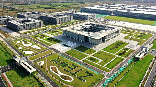 现代制造业工厂由于生产流程复杂、工序繁多，存在安全、环保、效率、可持续性等多方面的挑战。针对这一需求，欧陆在线提供基于5G智能网关的5G数字化智慧工厂解决方案，打造高水平5G智慧工厂。